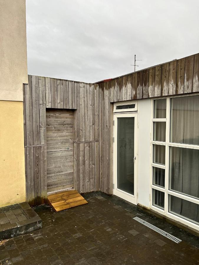 The Little Guesthouse Downtown - Keflavik Airport Exterior photo